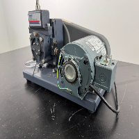Welch 1400 DuoSeal Vacuum Pump image 1